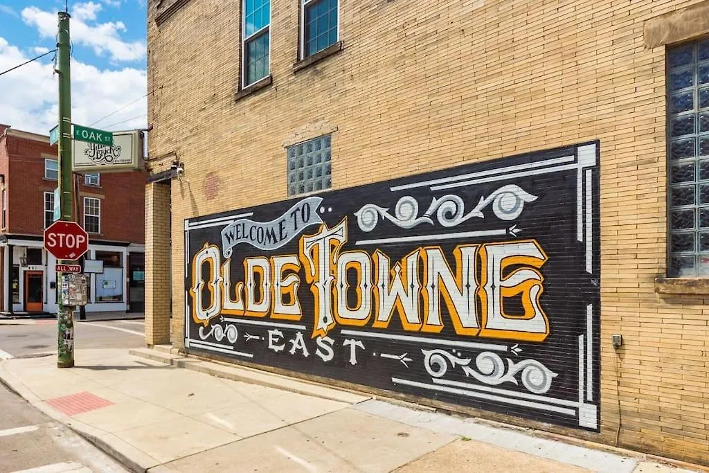 Trendy Loft Escape With Pool Table Bring Your Pets Columbus Apartmán